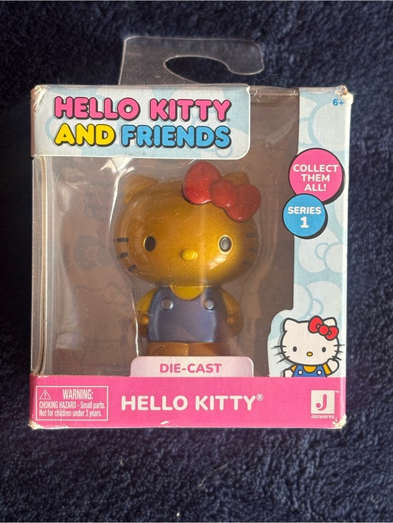 Hello Kitty Other - Hello Kitty Die-Cast Figure - Gold, Blue & Red